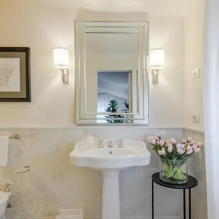 The Marble Penthouse * Lucca